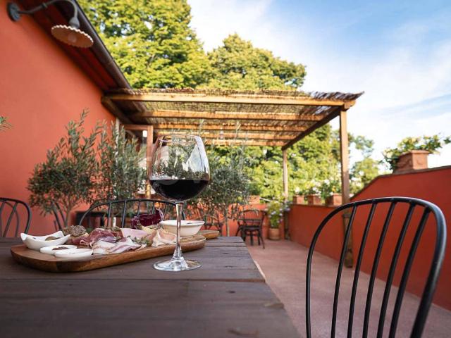 Appartamento in affitto a Lucca via della Pieve Santo Stefano, arredato, giardino, terrazzo TrovaCasa