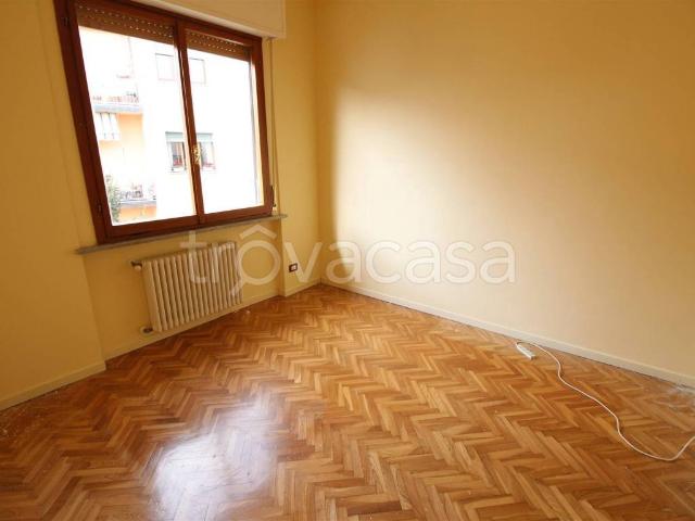 Appartamento in affitto a Lucca viale Giacomo Puccini, posto auto, box, terrazzo TrovaCasa