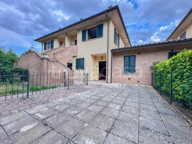 Appartamento in affitto a Lucignano via della Concia, giardino privato, terrazzo, parzialmente arredato TrovaCasa