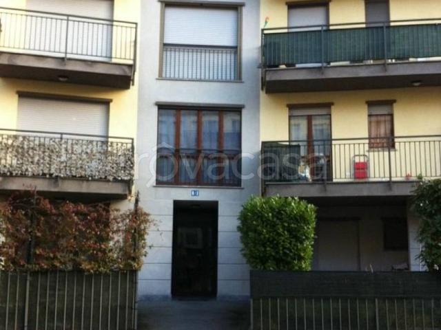 Appartamento in affitto a Luino via Creva, parzialmente arredato, luminoso TrovaCasa