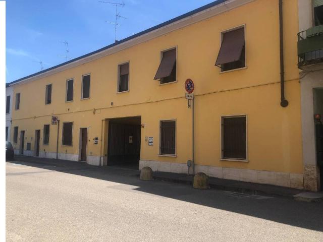 Appartamento in affitto a Lacchiarella MI