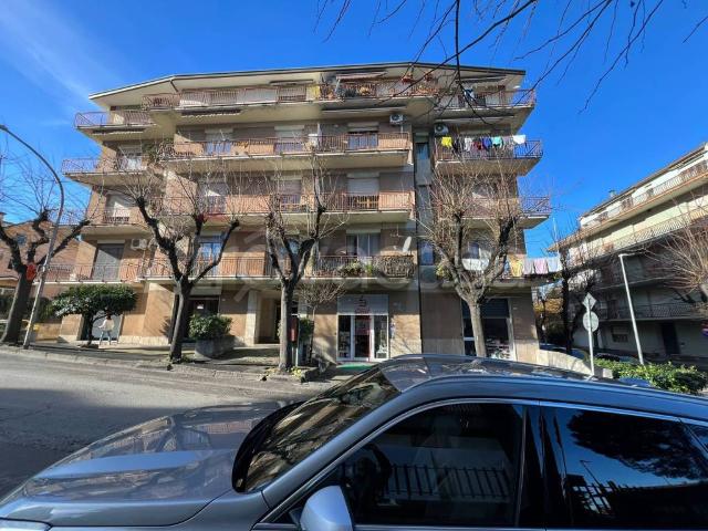 Appartamento in affitto a Lanciano, non arredato/vuoto, riscaldamento autonomo, ascensore TrovaCasa