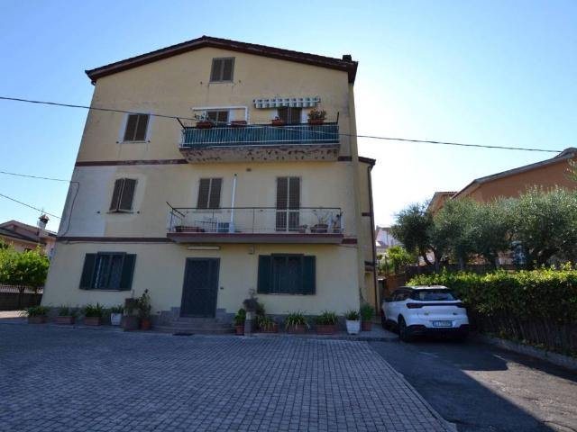 Appartamento in affitto a Lanuvio RM