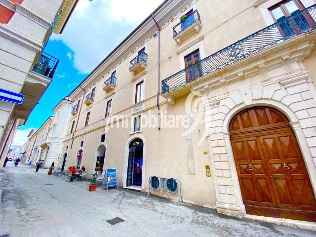 Appartamento in affitto a L'Aquila corso Federico II, non arredato/vuoto, terrazzo, ascensore TrovaCasa