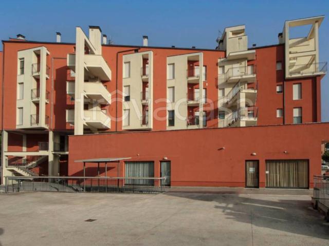 Appartamento in affitto a L'Aquila ss17, non arredato/vuoto, terrazzo, riscaldamento autonomo TrovaCasa