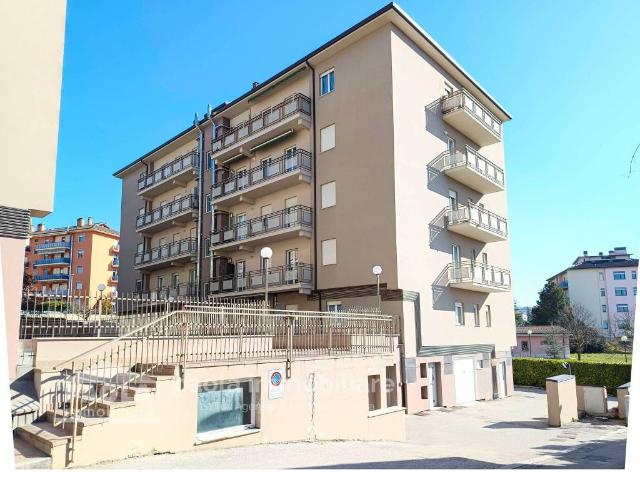 Appartamento in affitto a L'Aquila via Monte Velino, 13, arredato, ascensore, ultimo piano TrovaCasa