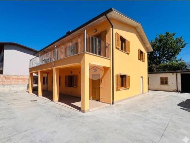 Appartamento in affitto a L'Aquila via delle macchiole, 10, terrazzo, nuova costruzione, balcone TrovaCasa