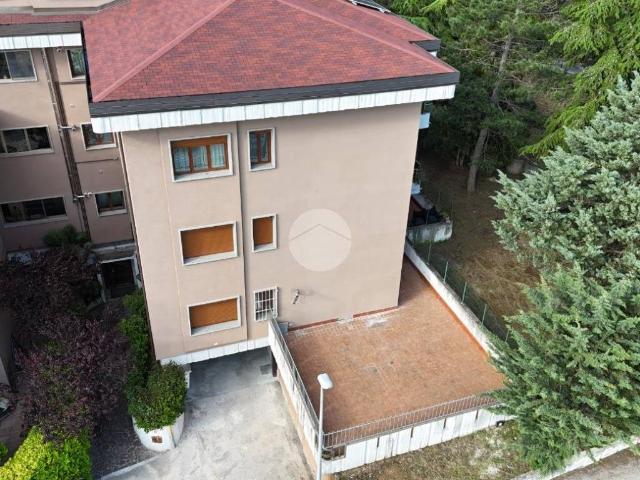 Appartamento in affitto a L'Aquila via Ignazio Silone, 18, arredato, terrazzo, ristrutturato TrovaCasa