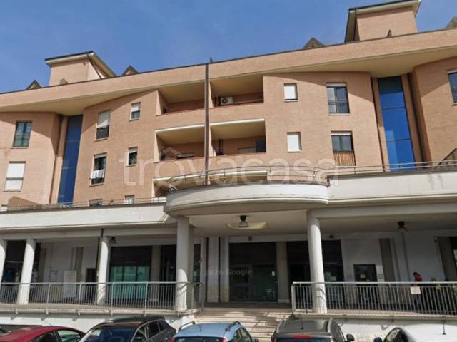 Appartamento in affitto a L'Aquila via Leonardo da Vinci, arredato, ascensore, lavatrice TrovaCasa