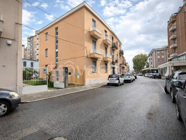 Appartamento in affitto a Latina via Oslavia, 14, arredato, ascensore, ristrutturato TrovaCasa