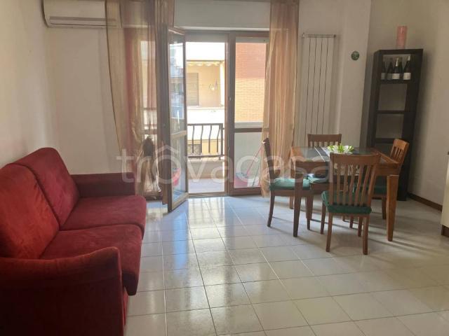 Appartamento in affitto a Latina via Tomaso Albinoni, arredato, balcone TrovaCasa