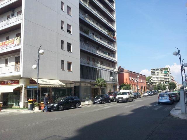 Appartamento in affitto a Latina, ascensore, centrale, balcone TrovaCasa