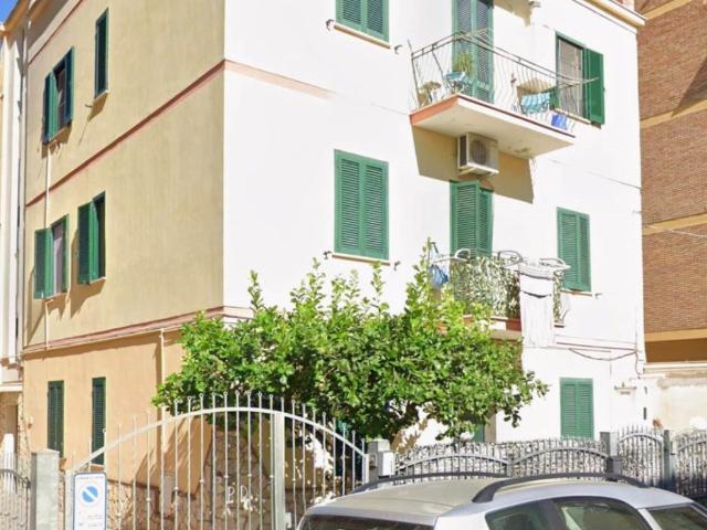 Appartamento in affitto a Latina, centrale, zona servita, cantina TrovaCasa