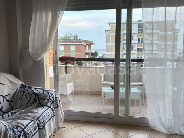 Appartamento in affitto a Latina strada Lungomare, 1427, arredato, balcone, angolo cottura TrovaCasa