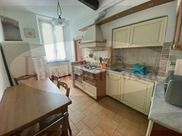 Appartamento in affitto a Lavagna via Dante Alighieri, arredato, senza ascensore, balcone TrovaCasa