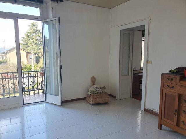 Appartamento in affitto a Laveno Mombello VA