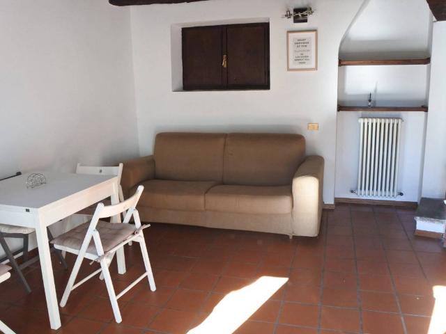 Appartamento in affitto a Laveno Mombello VA