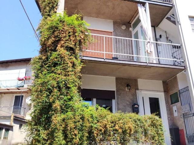Appartamento in affitto a Laveno Mombello VA