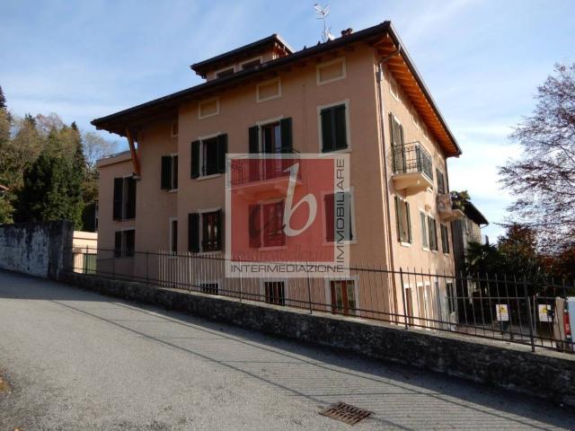 Appartamento in affitto a Laveno Mombello via Chiso, 30, non arredato/vuoto, riscaldamento autonomo, box doppio TrovaCasa