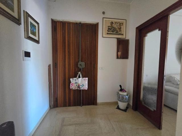 Appartamento in affitto a Lecce, non arredato/vuoto, box, ascensore TrovaCasa