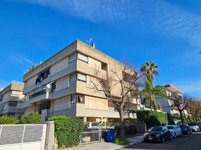 Appartamento in affitto a Lecce via Vincenzo Balsamo, 9/b, non arredato/vuoto, terrazzo, ascensore TrovaCasa