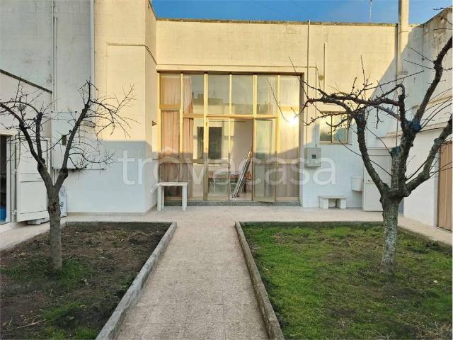 Appartamento in affitto a Lecce via cimarosa, 28, arredato, giardino privato, caminetto TrovaCasa