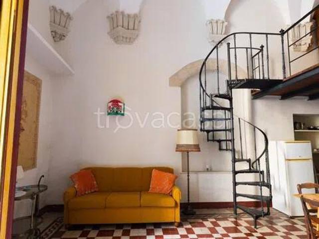 Appartamento in affitto a Lecce via Guglielmo Paladini, 50, giardino, centrale, soppalco TrovaCasa
