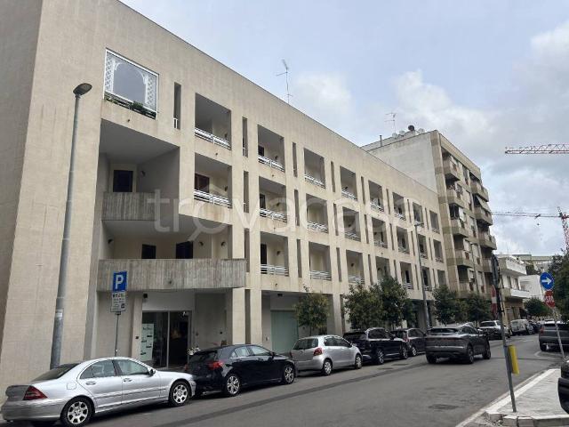 Appartamento in affitto a Lecce via Niccolò Foscarini, 7, non arredato/vuoto, terrazzo, immobile di prestigio TrovaCasa