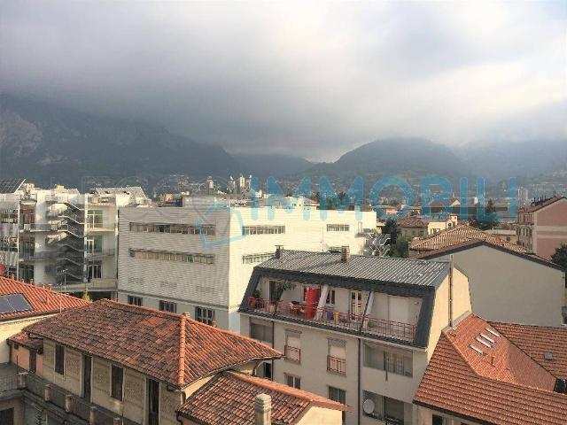 Appartamento in affitto a Lecco LC