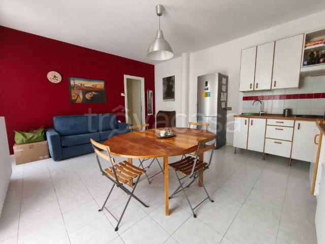 Appartamento in affitto a Lecco vicolo Amilcare Airoldi, arredato, box, terrazzo TrovaCasa