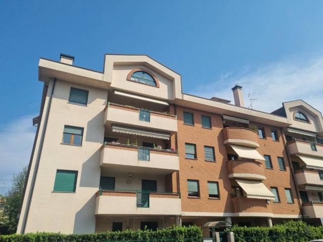 Appartamento in affitto a Legnano via Giovanni da Legnano, 37, giardino privato, box, parzialmente arredato TrovaCasa