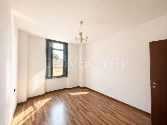 Appartamento in affitto a Legnano via Palestro, non arredato/vuoto, libero subito, balcone TrovaCasa
