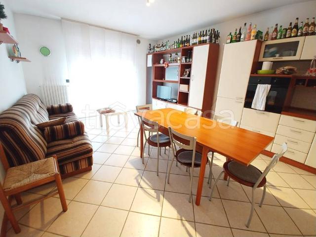 Appartamento in affitto a Legnaro via Romea, 41/a, arredato, box, terrazzo TrovaCasa