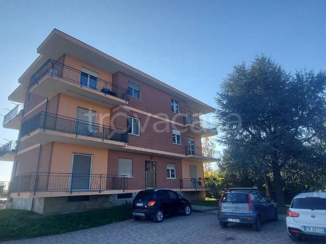 Appartamento in affitto a Leini via Baudenile, 23, non arredato/vuoto, box, libero subito TrovaCasa