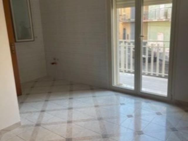 Appartamento in affitto a Lentini via amari, non arredato/vuoto, doppia esposizione, libero subito TrovaCasa
