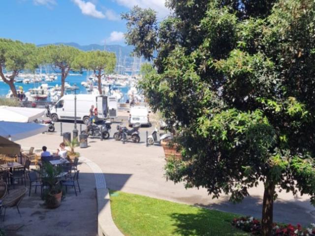 Appartamento in affitto a Lerici via Sebastiano Biaggini, 1, arredato, fronte mare, lungomare TrovaCasa