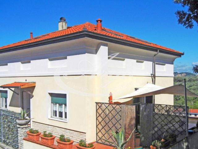 Appartamento in affitto a Lerici SP