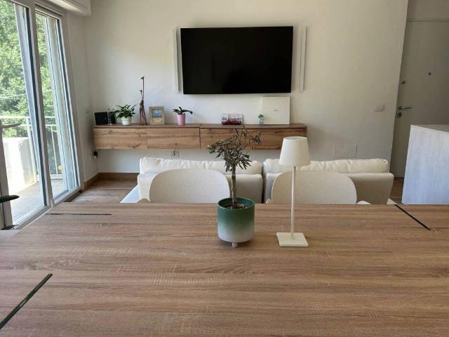 Appartamento in affitto a Lerici SP