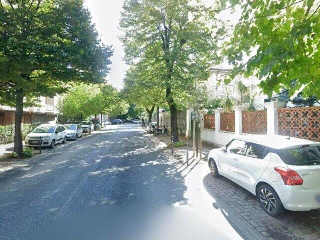Appartamento in affitto a Livorno via Calzabigi, non arredato/vuoto, ascensore, buono stato TrovaCasa