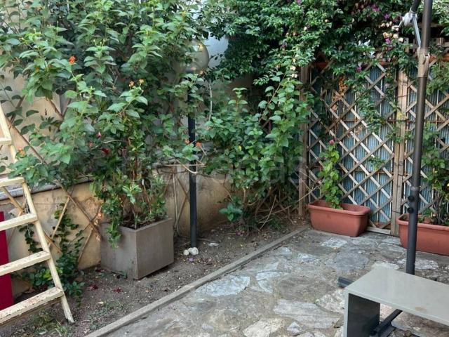 Appartamento in affitto a Livorno via Sabatino Lopez, non arredato/vuoto, arredato, giardino privato TrovaCasa