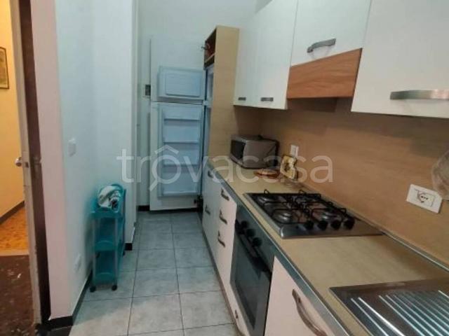 Appartamento in affitto a Loano via Stella, 33, terrazzo, ascensore, ristrutturato TrovaCasa