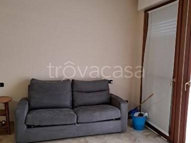 Appartamento in affitto a Lodi via Giovanni Gandini, arredato, terrazzo, balcone TrovaCasa