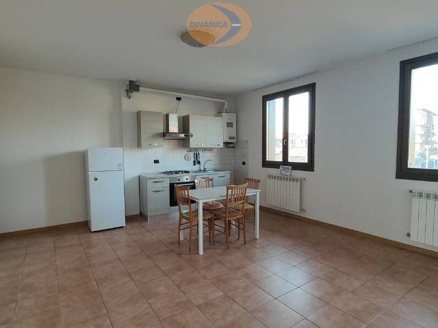 Appartamento in affitto a Lomagna LC