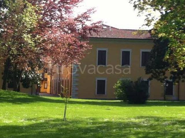 Appartamento in affitto a Lonate Pozzolo piazza Parravicno, 3, arredato, panoramica, mansarda TrovaCasa