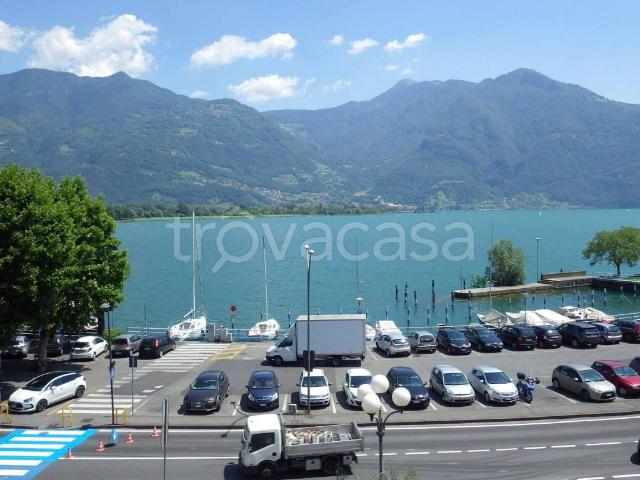 Appartamento in affitto a Lovere via Guglielmo Marconi, 57, arredato, box, fronte lago TrovaCasa