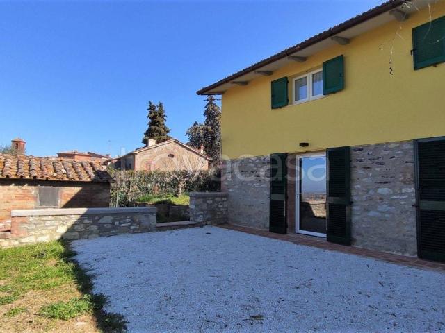Appartamento in affitto a Paciano via Madonna della Stella, giardino privato, centrale, panoramica TrovaCasa