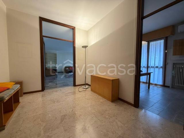 Appartamento in affitto a Padova via Emilio Lovarini, arredato, box, terrazzo TrovaCasa