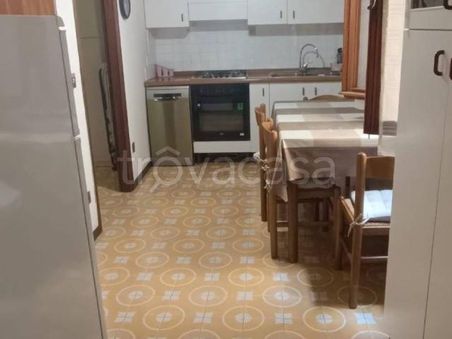 Appartamento in affitto a Padova via Umberto I, 122, arredato, lavatrice, box doccia TrovaCasa