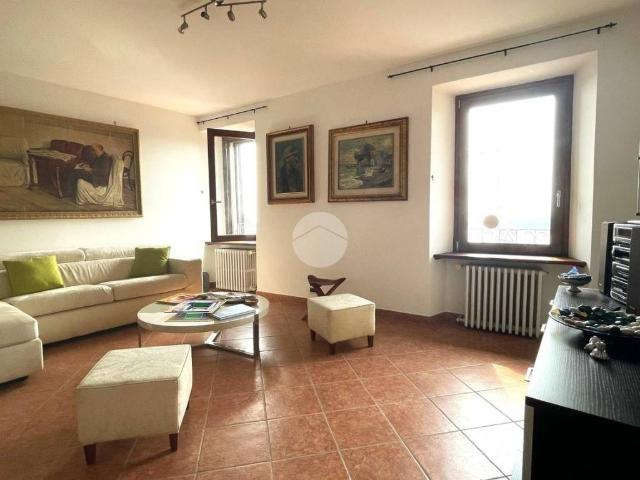 Appartamento in affitto a Padenghe sul Garda via Castello, 1, arredato, vista lago TrovaCasa