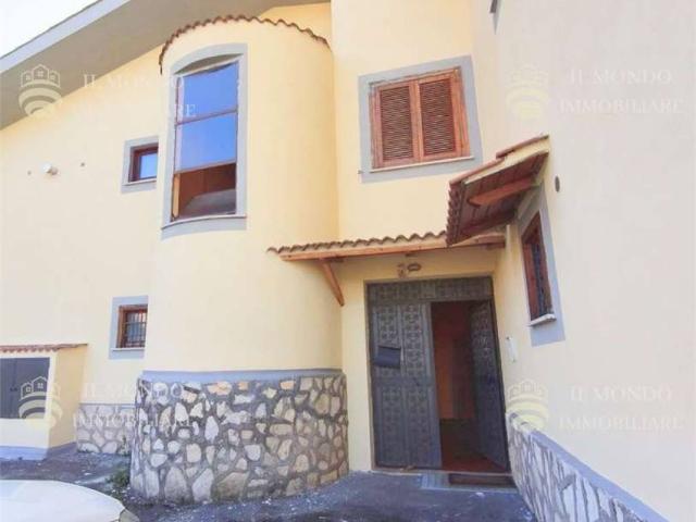 Appartamento in affitto a Palombara Sabina RM
